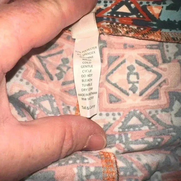 Lularoe TC peach  graphic legging.OG designer Patrick quality & fit. - Picture 5 of 6